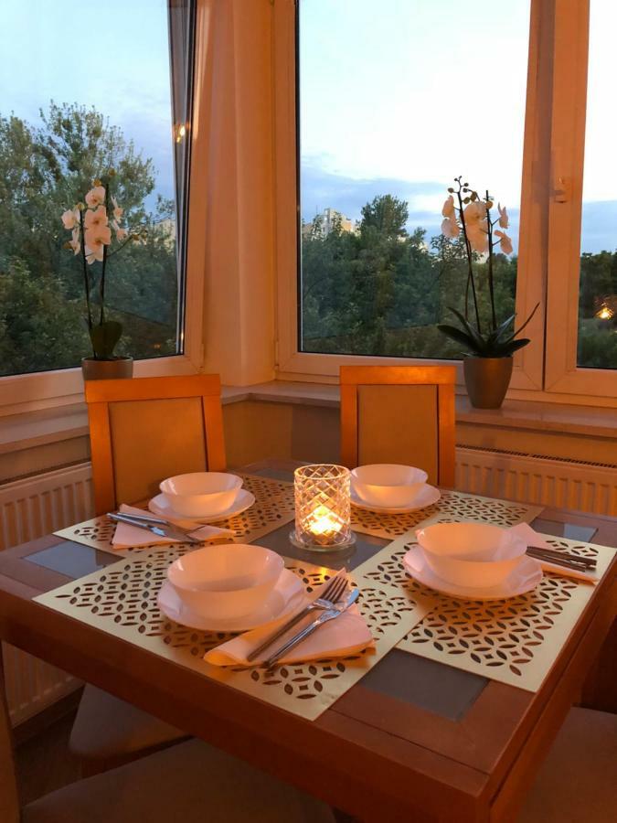 Apartament 69 Metro Apartman Varsó Kültér fotó