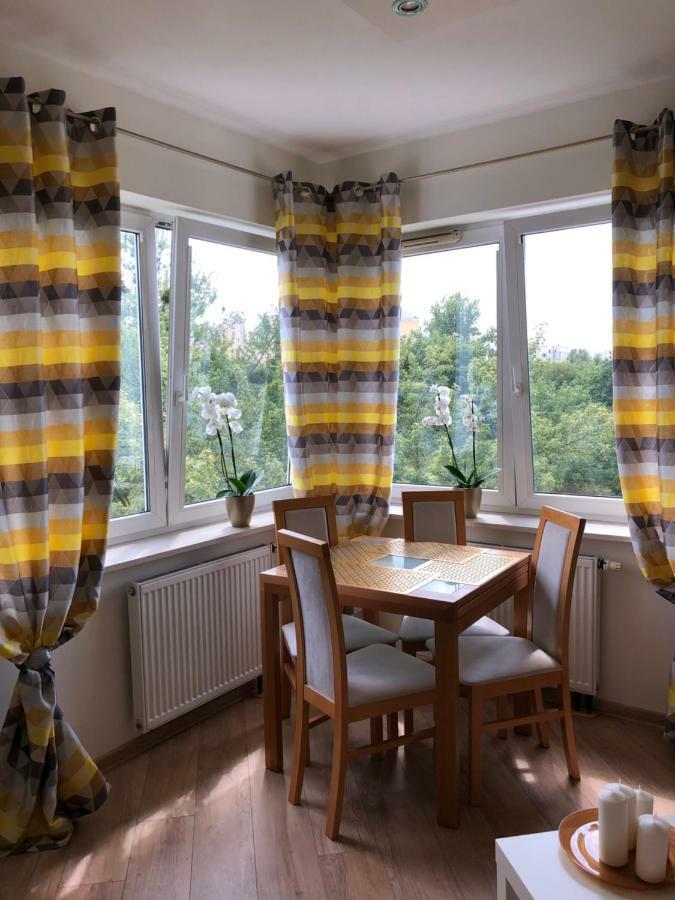 Apartament 69 Metro Apartman Varsó Kültér fotó