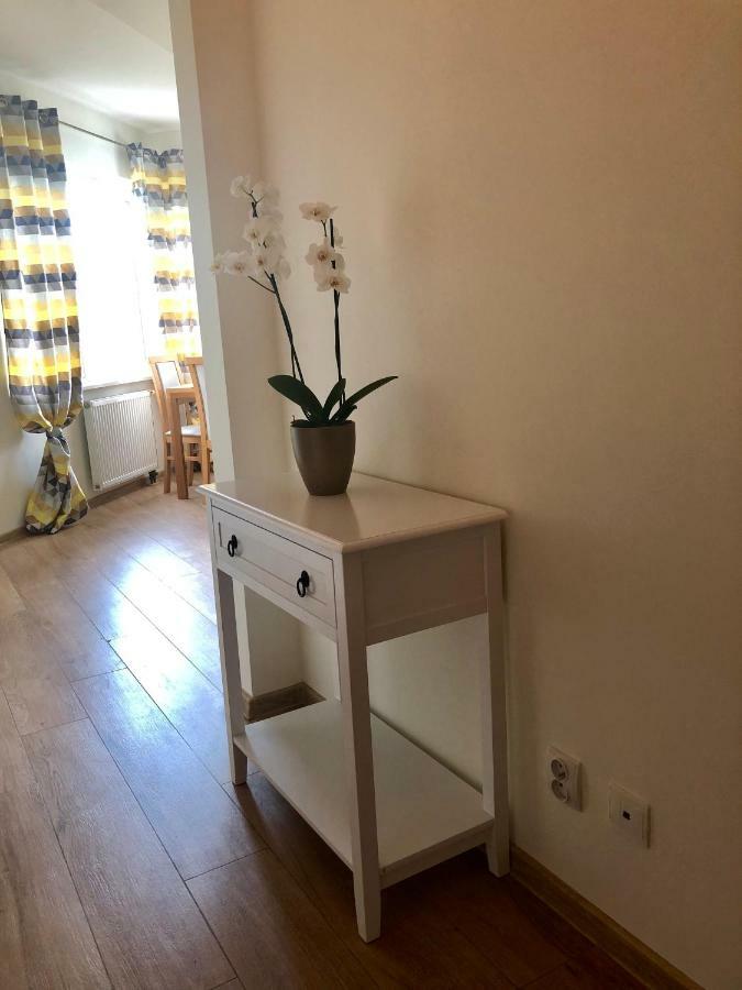 Apartament 69 Metro Apartman Varsó Kültér fotó