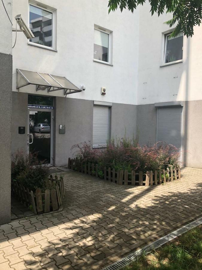 Apartament 69 Metro Apartman Varsó Kültér fotó
