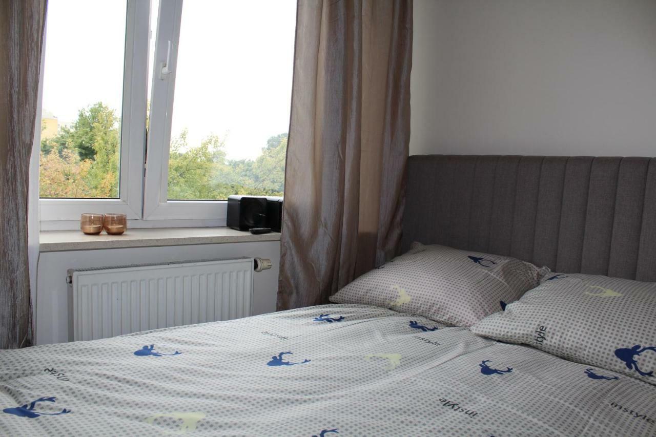 Apartament 69 Metro Apartman Varsó Kültér fotó